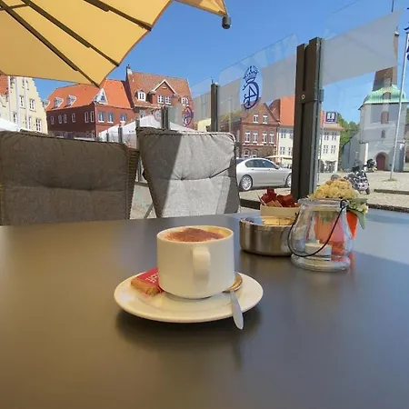 & Restaurant Christian Iv ホテル